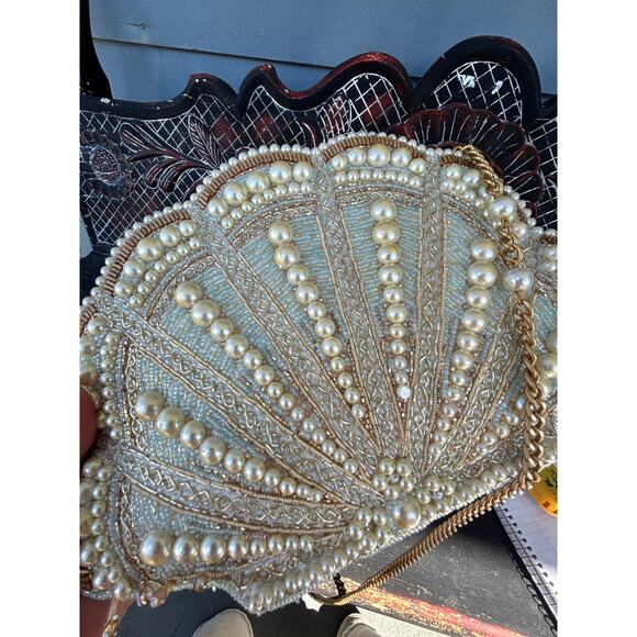 Mary Frances Seaside Beaded Crossbody Handbag - Picture 4 of 11